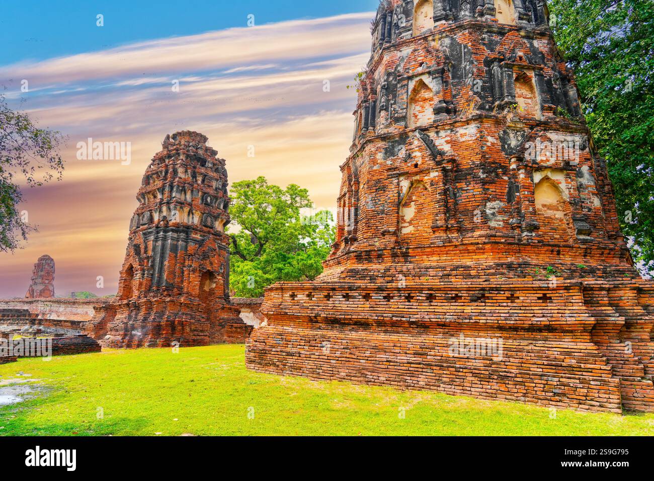Chaiwatthanaram Tempel, historischer Park, schöner historischer Ort, um in thailand zu reisen. Stockfoto