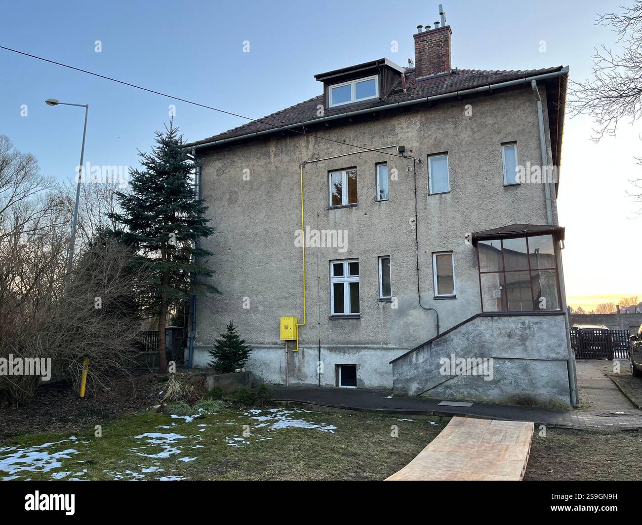 26. Januar 2025, Polen, Oswiecim: Rudolf Höß, Kommandant des deutschen Vernichtungslagers Auschwitz-Birkenau, lebte in dieser Villa während des Zweiten Weltkriegs. Foto: Doris Heimann/dpa Stockfoto