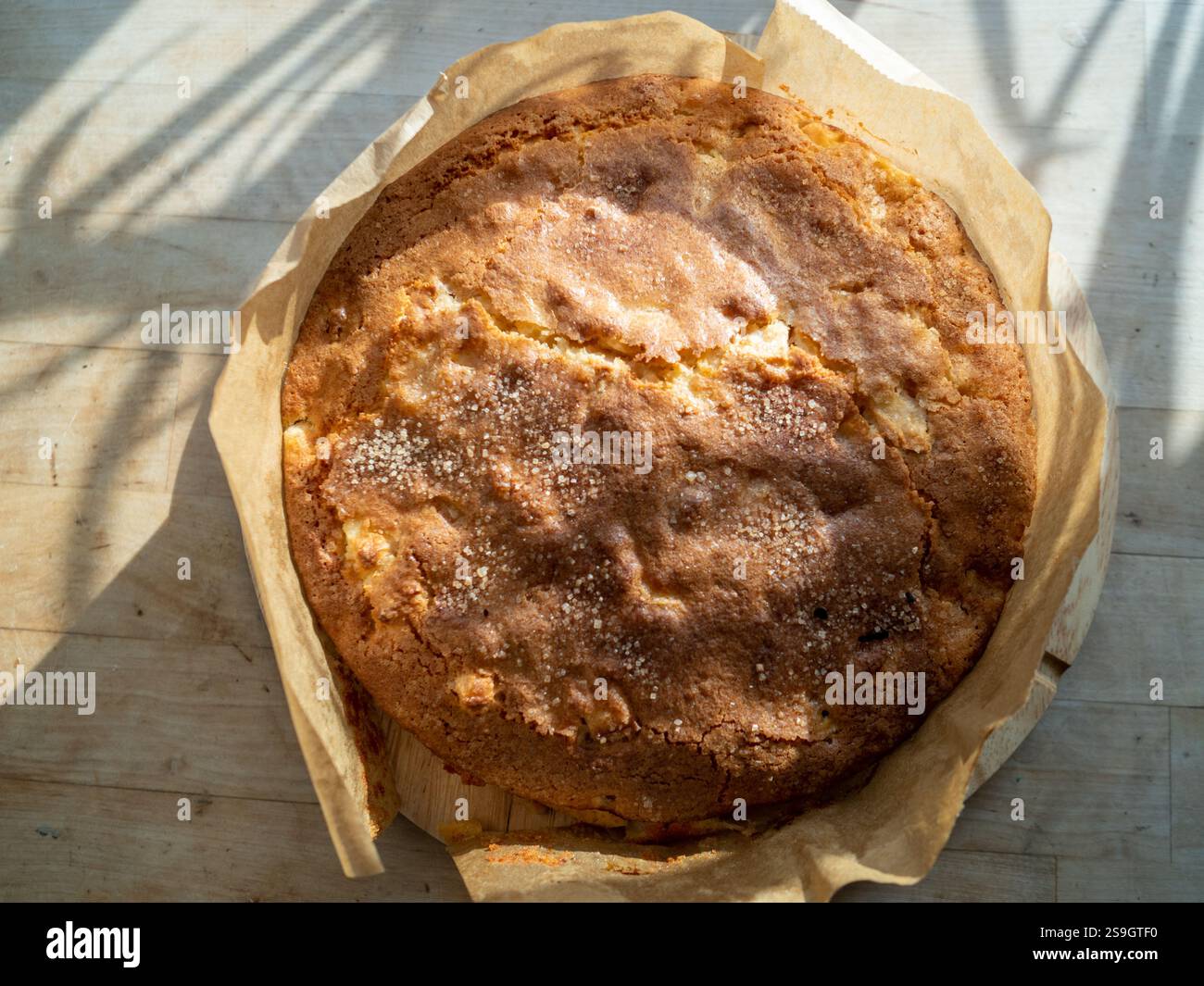 Frischer Kuchen und Pillen, Medizin, gesund Stockfoto