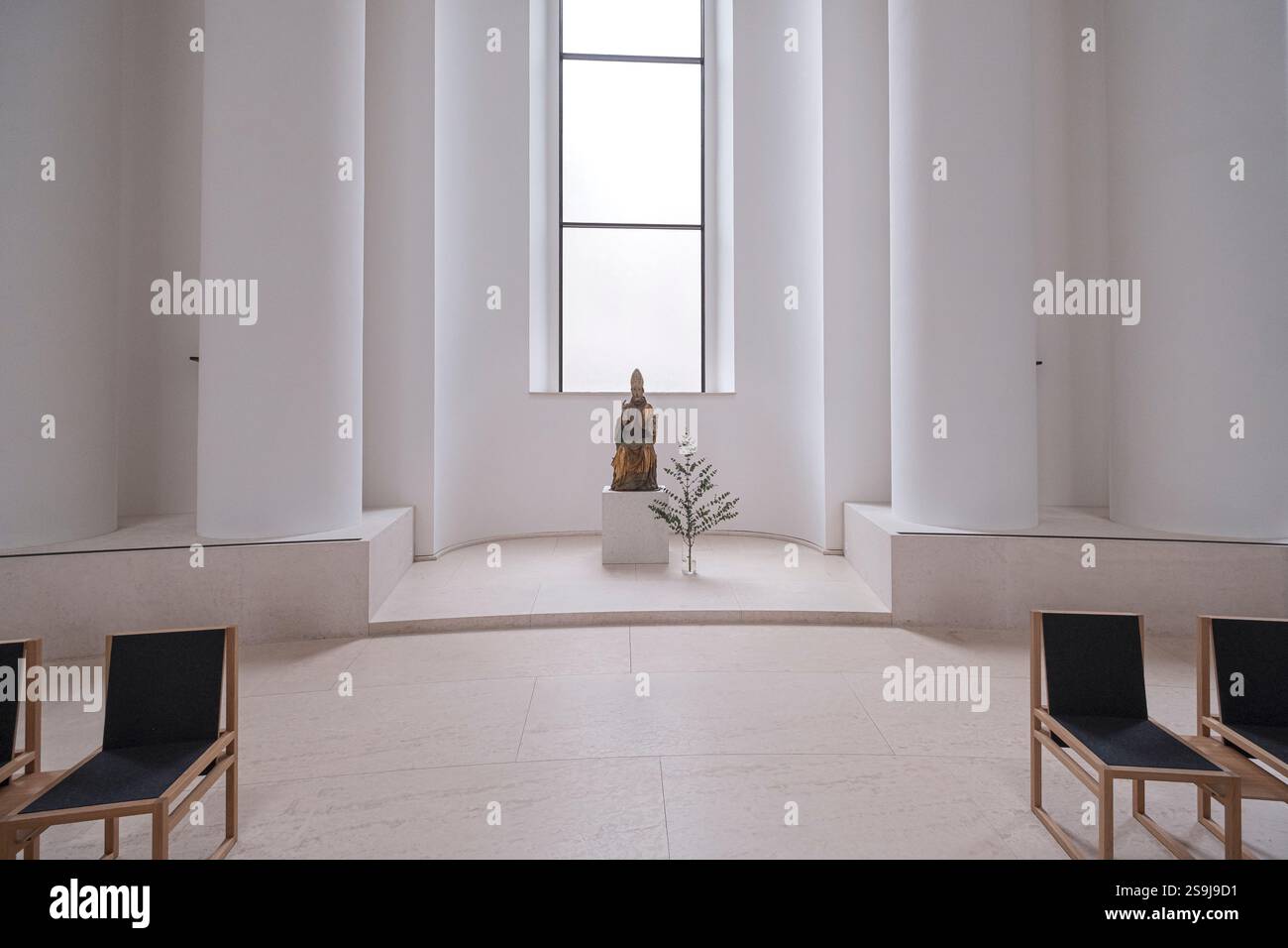 Das Innere der Hedwigskathedrale im Zentrum Berlins Stockfoto