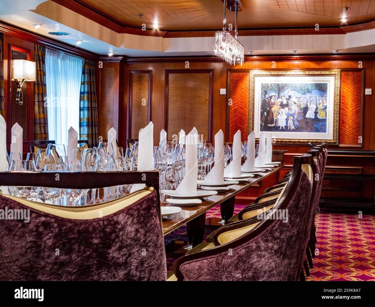Captain's Table on the Radiance of the Seas Cruise Ship, 2012 Stockfoto