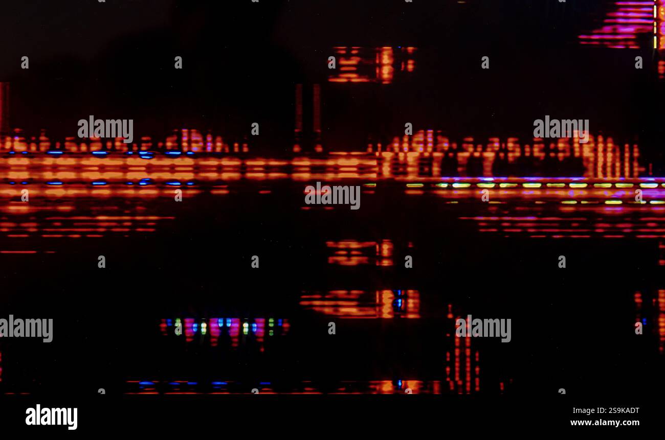 Kameraeffekt gestört. Retro-VHS-Hintergrund. Alte Videovorlage. Kein Signal. Statisches TV-Geräusch, schlechtes TV-Signal Stockfoto