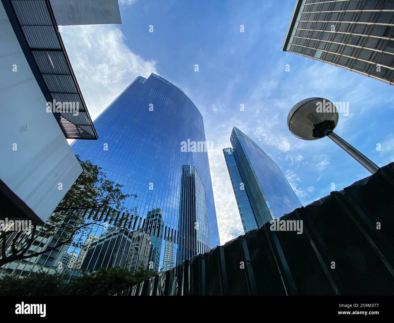 Ayala Triangle Gardens, multinationale Unternehmen, Geschäftsbüros, Hochhäuser, philippinisches Finanzkapital, Makati Wolkenkratzer, Metro Manila Stockfoto