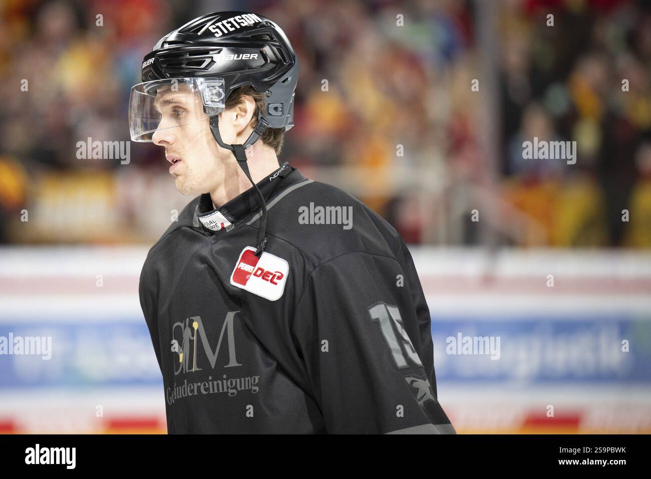 PSD Bank Dome, Düsseldorf, Nordrhein-Westfalen, Louis- Marc Aubry (Koelner Haie, #15), PENNY DEL, Duesseldorfer EG- Koelner Haie am 24.01.2025 AT Stockfoto