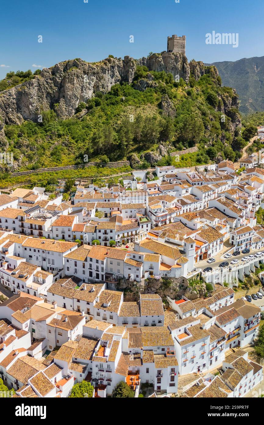 Aus der Vogelperspektive von Zahara de la Sierra, Andalusien, Spanien Stockfoto