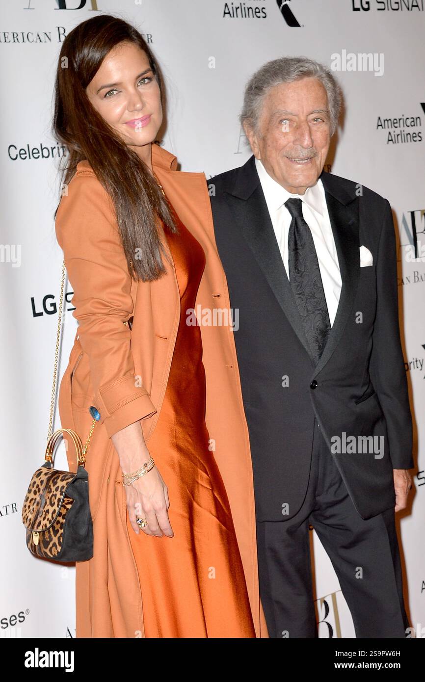 Katie Holmes und Tony Bennett besuchten am 16. Oktober 2019 die Ankunftsgala des American Ballet Theatre im Lincoln Center in New York City Stockfoto