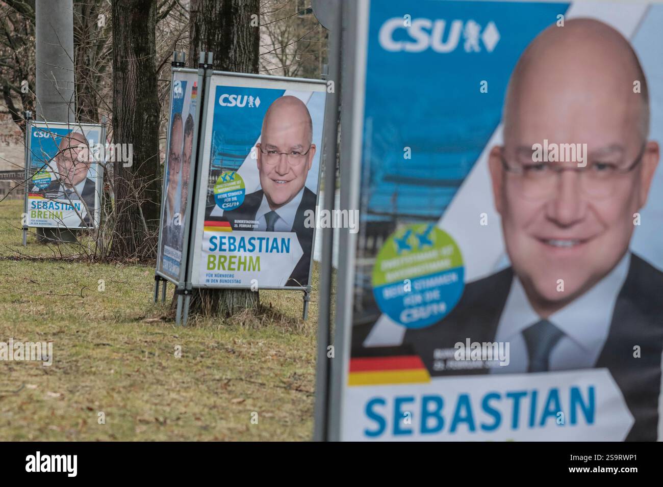 27.01.2025, Wahlplakate, Nürnberg: Wahlplakate zur Bundestagswahl 2025 ...