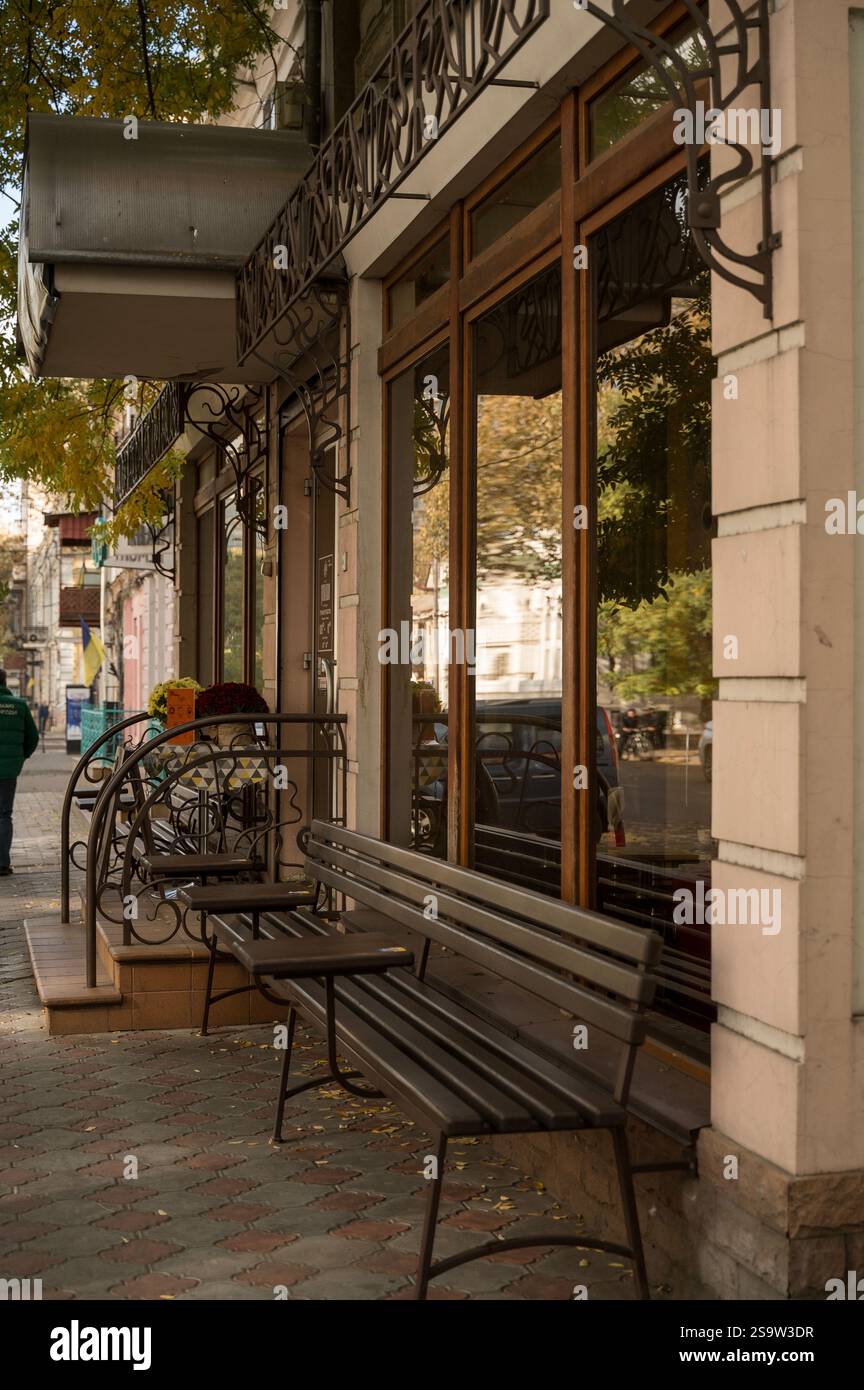 Ein Geschäft in einem Gebäude Stockfoto