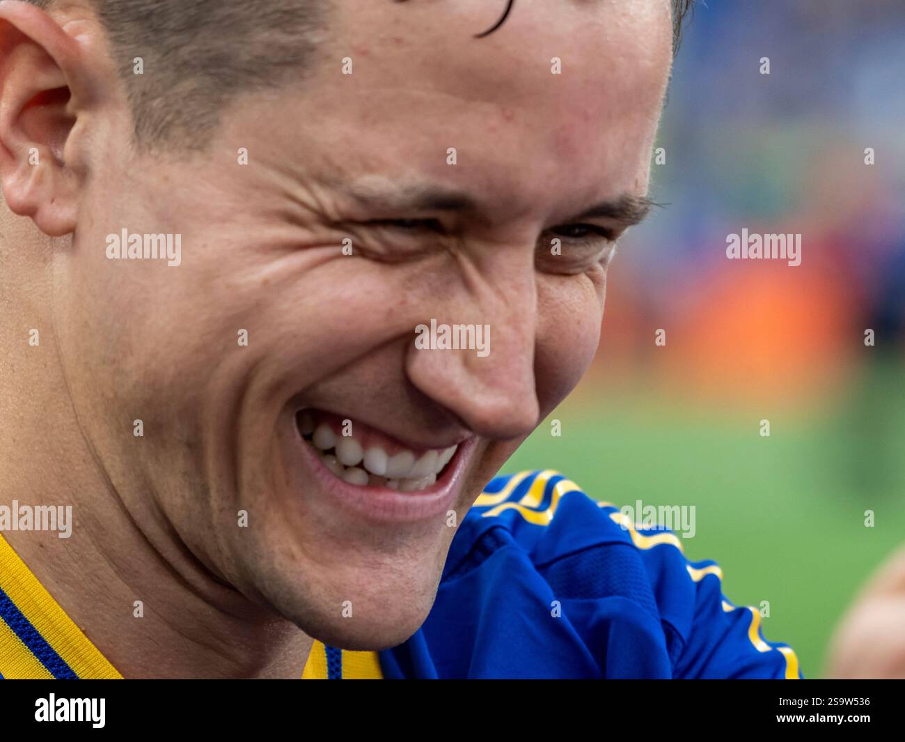 Anders Herrera kämpft um den Ball im Spiel Boca Juniors gegen Asociacion Atletica Argentinos Juniors für die Afa Liga Profesional de Futbol Stockfoto