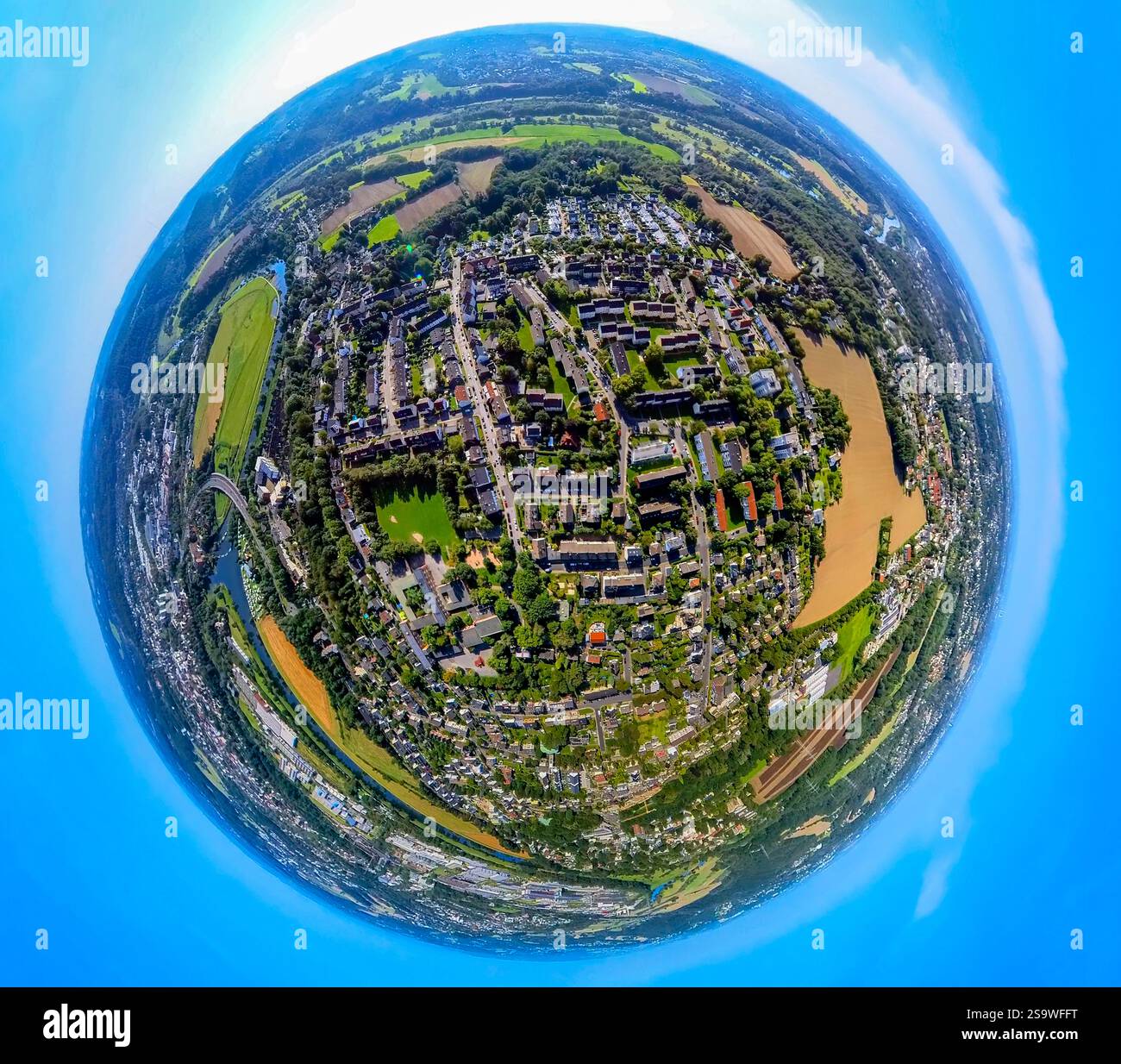 Luftaufnahme, Ansicht von Winz-Baak mit Bochumer Straße, Erdkugel, Fischaugenbild, 360-Grad-Bild, winzige Welt, kleiner Planet, Fischaugenbild, Baak, Hut Stockfoto