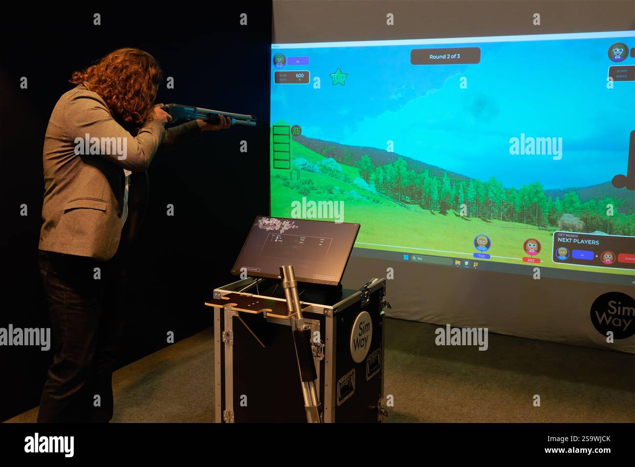 Ausstellungen und Zuschauer auf der EAG, Entertainment, Attractions and Gaming Expo Europe 2025, Excel Centre, London, Docklands Stockfoto