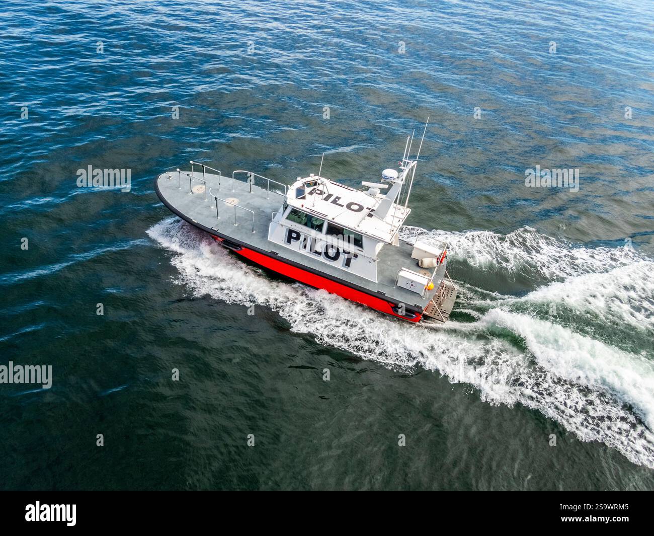 Pilotboot für die Cat-Fähre, die von Yarmouth Nova Scotia Kanada nach Bar Harbor Maine USA fährt Stockfoto