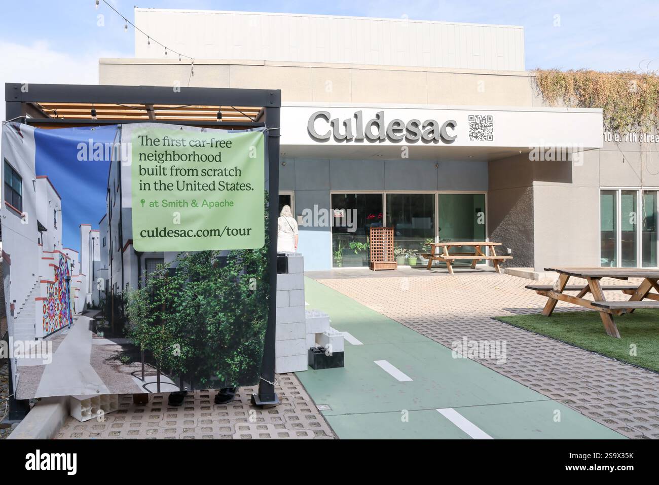 Tempe, USA. Januar 2025. CuldeSac Tempe ist das erste autofreie Viertel ...