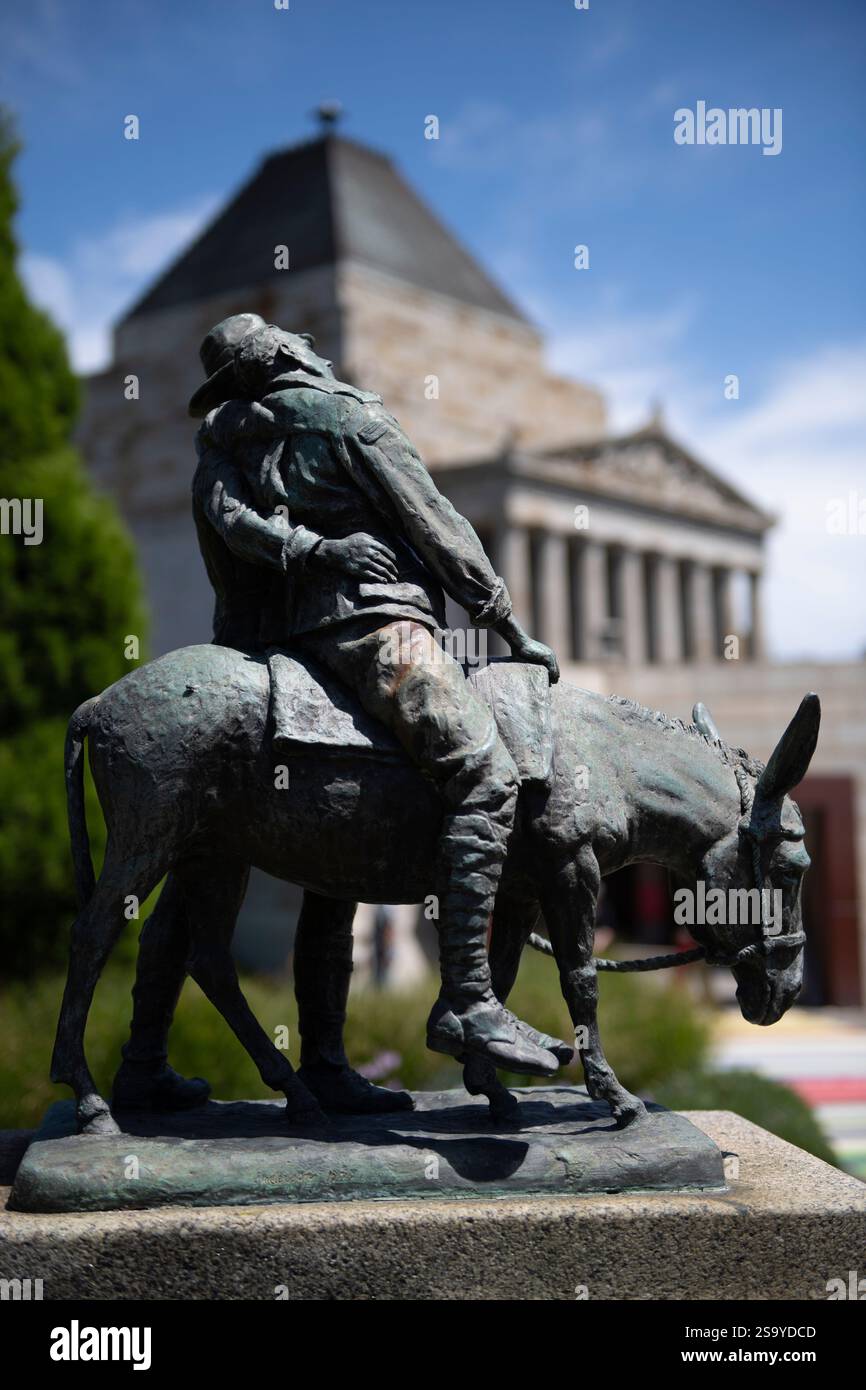 Der Mann mit dem Esel, Bronzeguss-Skulptur ist eine Hommage an die Bahrer und ihre Esel, die während des Ersten Weltkriegs eine Schlüsselrolle bei Gallipoli spielten Stockfoto
