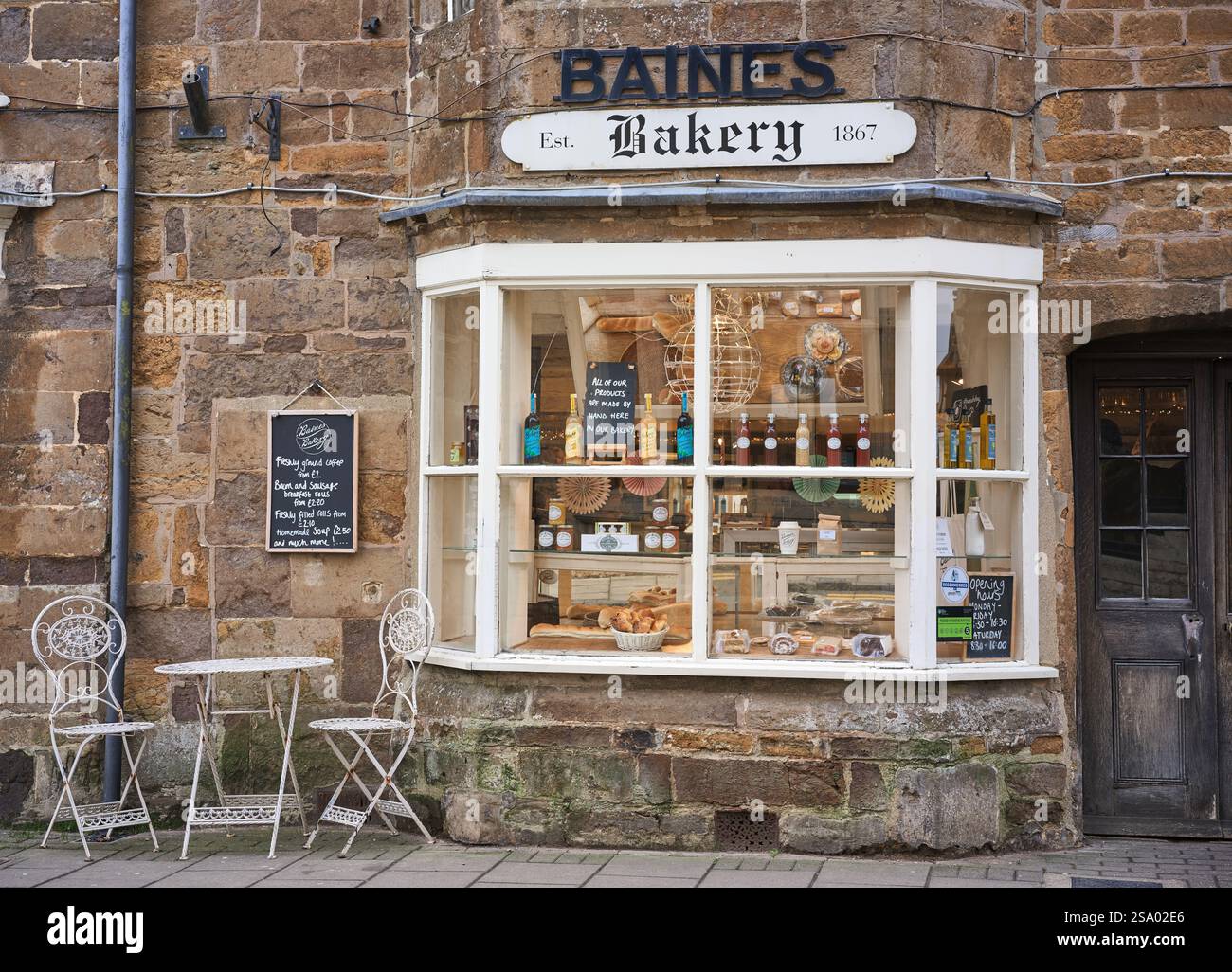 Baines Bakery Shop (gegründet 1867) in der Marktstadt Uppingham, England. Stockfoto