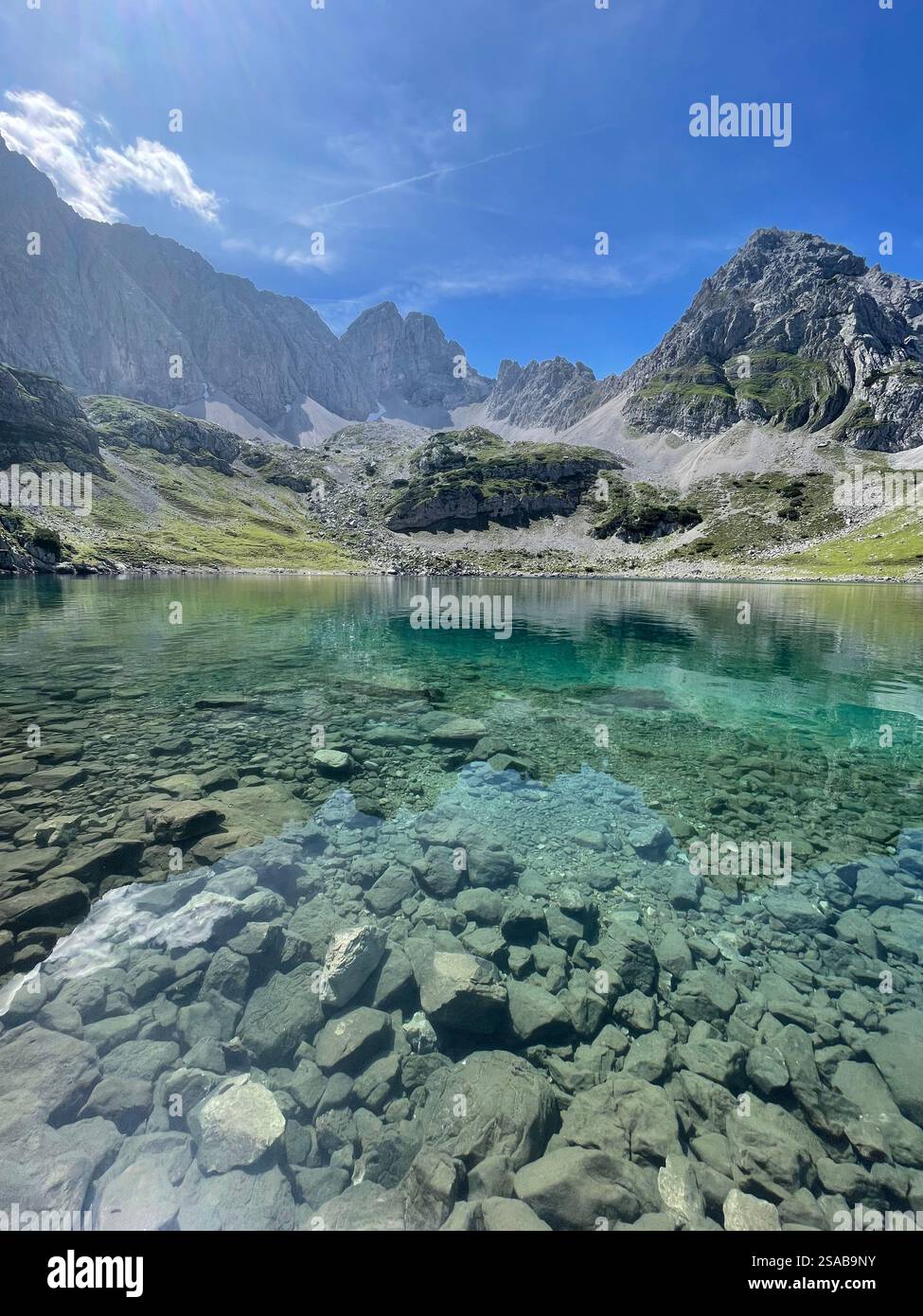 Bergsee - Smartphone-aufgenommenes Stockfoto