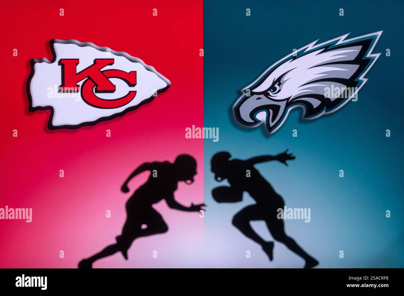 NEW ORLEANS, USA, 27. JANUAR 2025: NFL Spieler Silhouette vor Kansas City Chiefs vs. Philadelphia Eagles, Super Bowl LIX für Saison 2024, NFL Fina Stockfoto