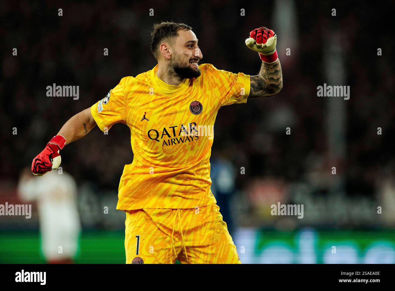 Stuttgart, Deutschland. Januar 2025. Jubel zum 0:3 durch Ousmane Dembele (FC Paris Saint-Germain, 10) Gianluigi Donnarumma (FC Paris Saint-Germain, 1) UEFA Champions League: VfB Stuttgart - FC Paris Saint-Germain; Stuttgart, Arena Stuttgart am 29.01.2025 Credit: dpa/Alamy Live News Stockfoto