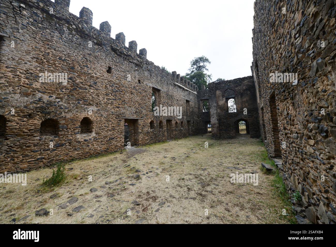 Die Ruinen des Fasil Ghebbi (königliche Gehege) in Gondar, Äthiopien. Stockfoto