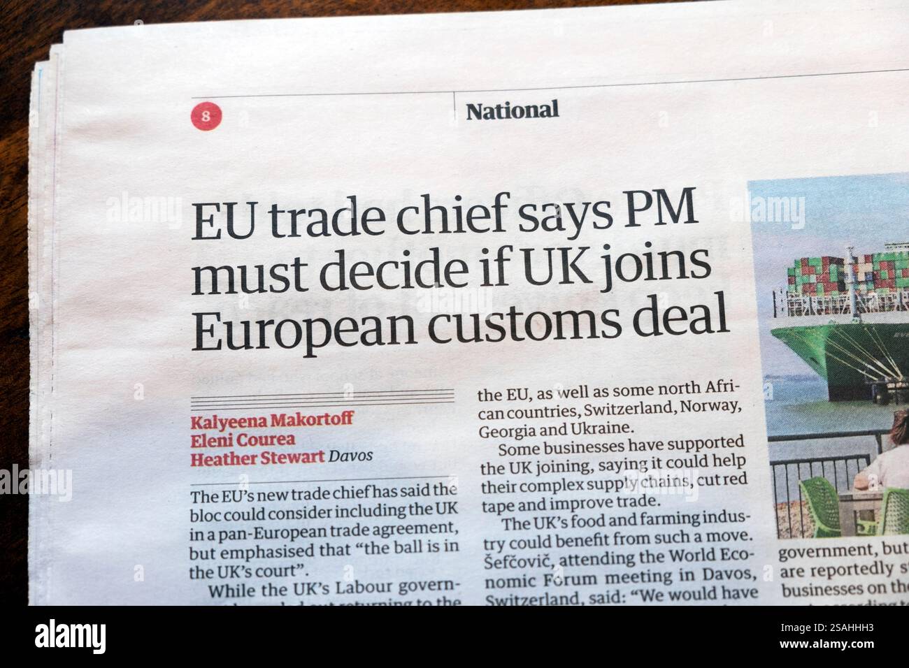 „EU-Handelschef sagt, dass Premierminister entscheiden muss, ob Großbritannien dem europäischen Zollabkommen beitreten wird“, titelt die Zeitung Guardian Davos artikel 25 Januar 2025 Großbritannien Europa Stockfoto