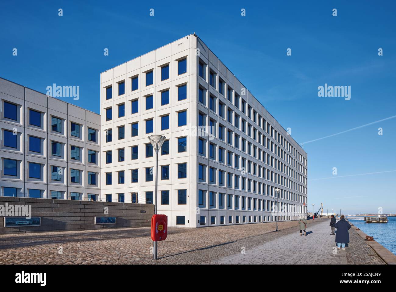 Maersk Hauptquartier in Esplanaden, ursprünglicher Abschnitt entworfen von Ole Hagen, 1979; Kopenhagen, Dänemark Stockfoto