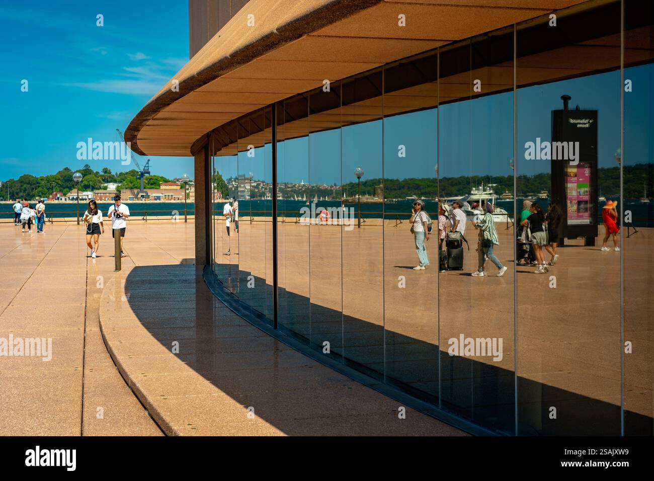 Sydney, NSW, Australien - berühmte Reflexionen des Opernhauses Stockfoto