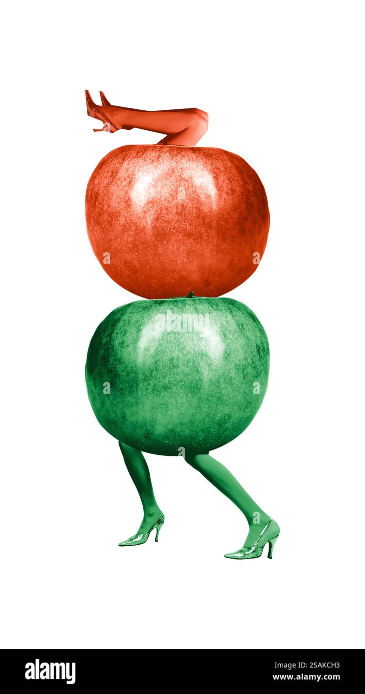 Zeitgenössische Kunstcollage. Zwei gestapelte Äpfel mit menschlichen Beinen und zusätzlichem Paar schaffen ein surreales Gleichgewicht, symbolisieren strukturierte Teamarbeit und Synergie. Stockfoto
