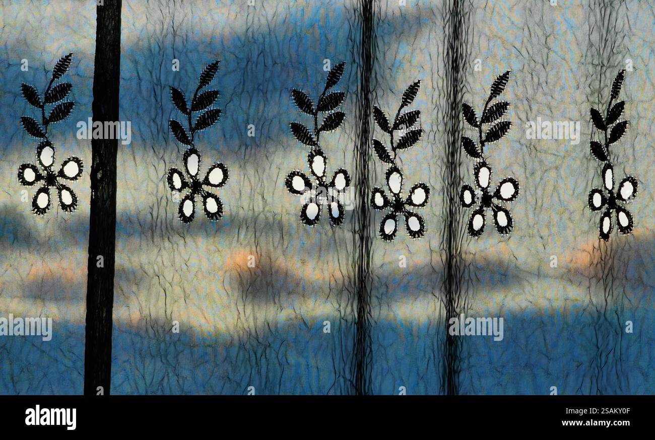 Blumenvorhang Eleganz: Muster und Texturen in gemütlicher Atmosphäre Stockfoto