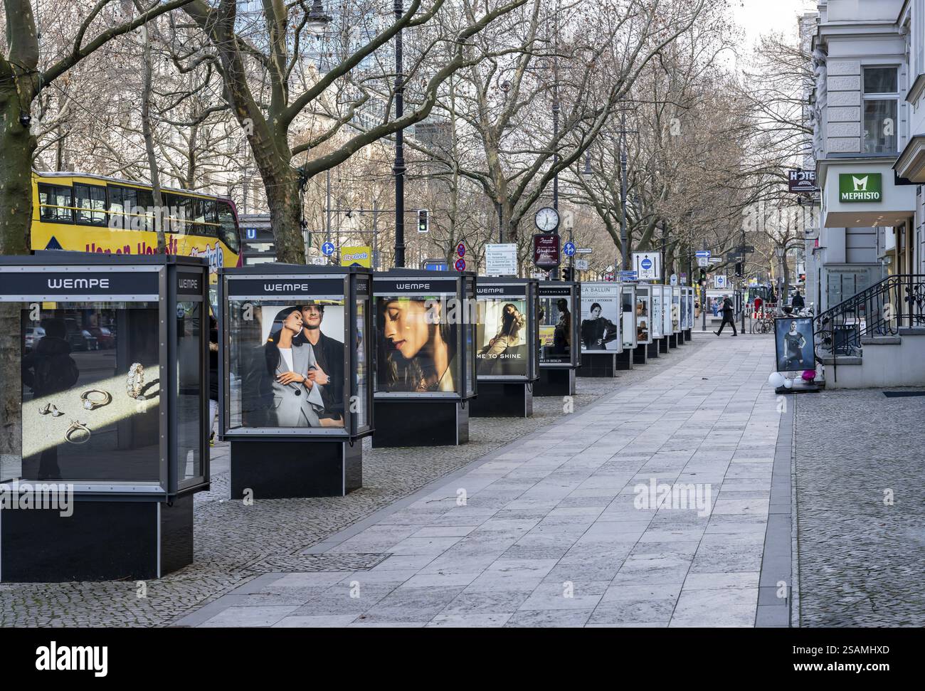 Werbung auf dem Kurfürstendamm, Berlin, Deutschland, Europa Stockfoto