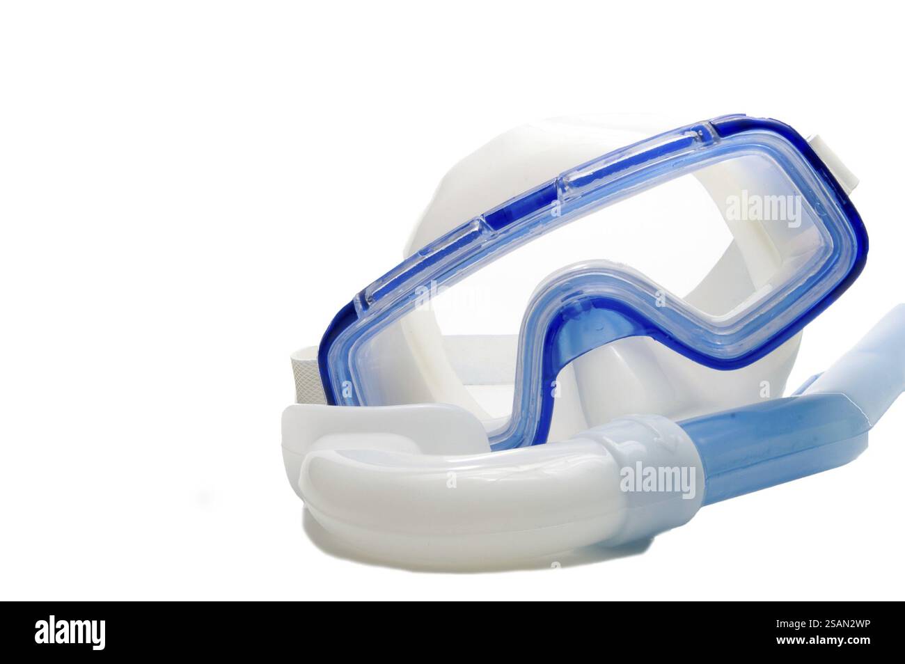 Ein Schnorchel und eine Tauchermaske für Unterwasserabenteuer Stockfoto