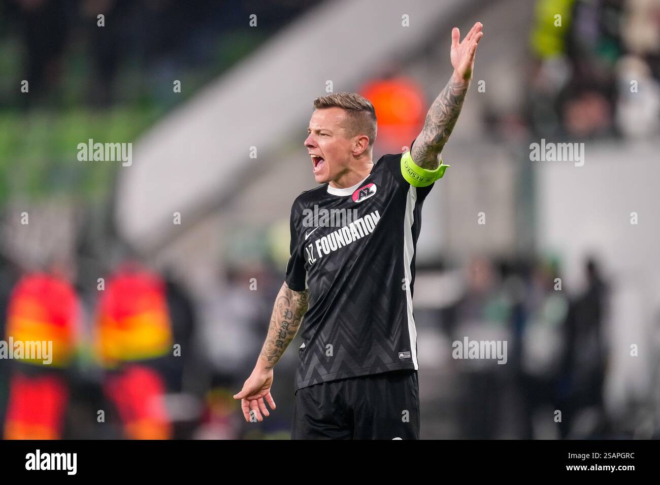 Budapest, Ungarn. 30. Januar 2025. BUDAPEST, UNGARN - JANUAR 30: Jordy Clasie von AZ ruft während des Spiels der UEFA Europa League zwischen Ferencvaros und AZ Alkmaar im Ferencvaros Stadion am 30. Januar 2025 in Budapest. (Foto von Ed van de Pol/Orange Pictures) Credit: Orange Pics BV/Alamy Live News Stockfoto