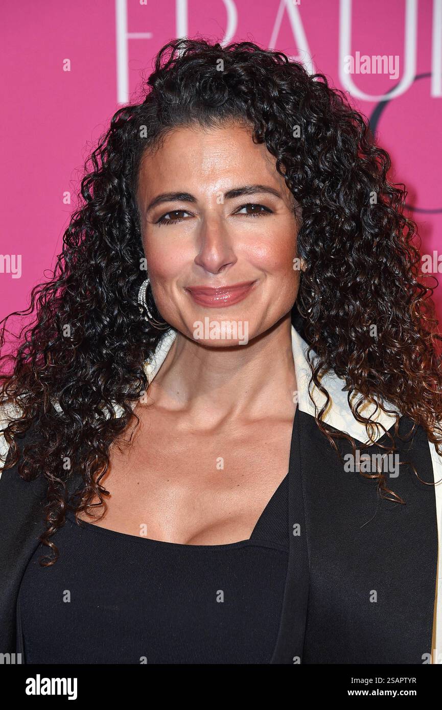 Marwa Eldessouky - FRAUEN100 im Restaurant Crackers in Berlin am 30.01.2025 *** Marwa Eldessouky FRAUEN100 im Restaurant Crackers in Berlin am 30 01 2025 Stockfoto