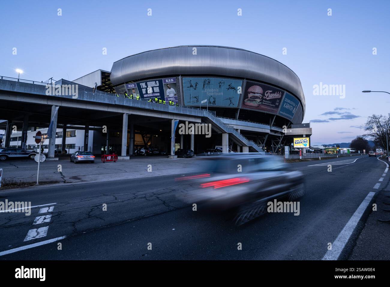 Außenansichten des Wörthersee Stadions im Vorfeld der Champions League Begegnung/Ligaphase/8. Runde zwischen SK Puntigamer Sturm Graz und RB Leipzig am Mittwoch, 29. Jänner 2025, im Wörthersee Stadion in Klagenfurt. // Außenansicht des Wörthersee-Stadions im Vorfeld der Champions League-Begegnung/Ligaphase/8. Runde zwischen SK Puntigamer Sturm Graz und RB Leipzig am Mittwoch, 29. Januar 2025, im Wörthersee-Stadion in Klagenfurt. - 20250129 PD22637 Credit: APA-PictureDesk/Alamy Live News Stockfoto