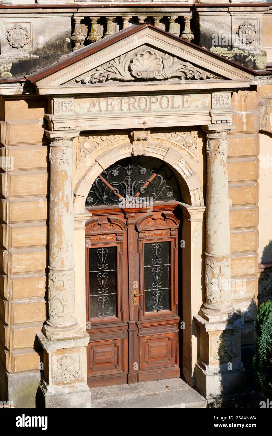 Edicule Portal,Haus Metropol,Metropolis,urbanes Naturschutzgebiet,Kulturdenkmal,Deutsche Renaissance,Architekt Gustav Wiedermann Stockfoto Edicule Portal,Haus Metropol,Metropolis,urbanes Naturschutzgebiet,Kulturdenkmal,Deutsche Renaissance,Architekt Gustav Wiedermann Stockfoto