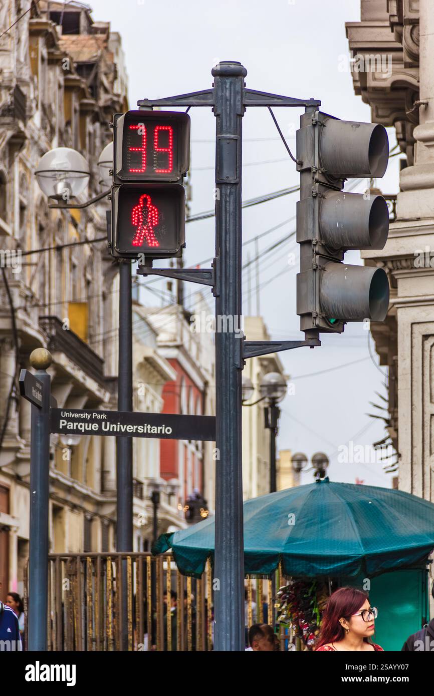 Ampel am San Martin Square - Lima, Peru Stockfoto