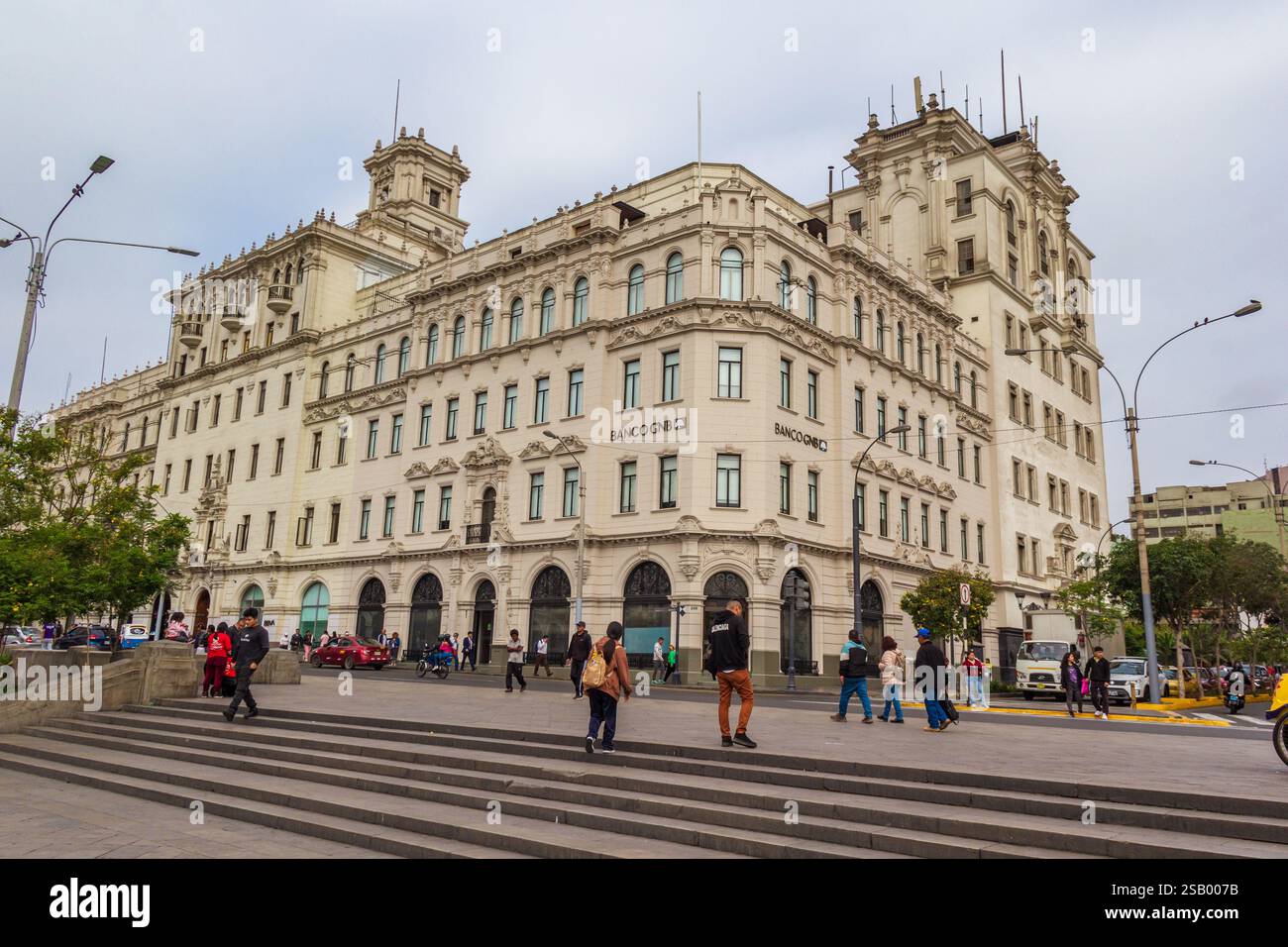 GNB Bank am San Martin Square - Lima, Peru Stockfoto