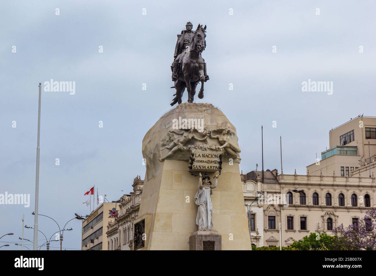 Statue des San Martin Platzes - Lima, Peru Stockfoto