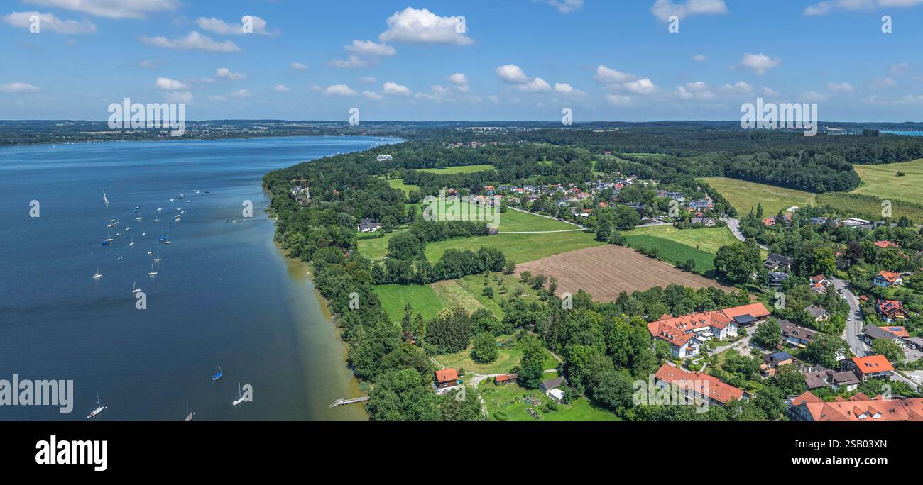 Die Ortschaft Breitbrunn bai Herrsching am Ammersee aus der Vogelperspektive Sommer am Ostufer des Ammersee in Oberbayern rund um Herrsching-Copyrigh Stockfoto