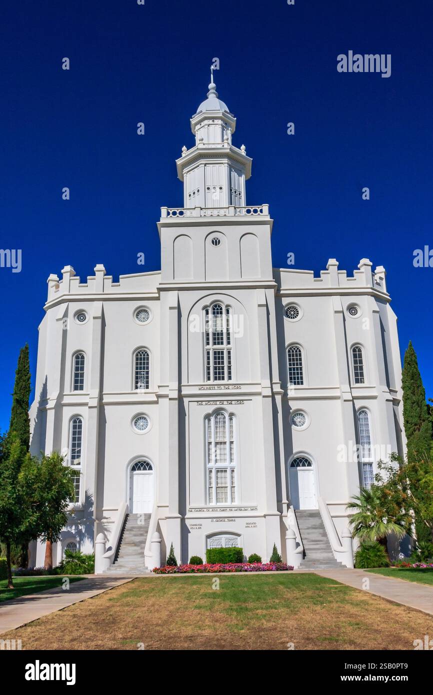 Der St. George Utah Tempel (früher St. George Temple) ist der erste Tempel, der von der Kirche Jesu Christi der Heiligen der Letzten Tage vollendet wurde Stockfoto