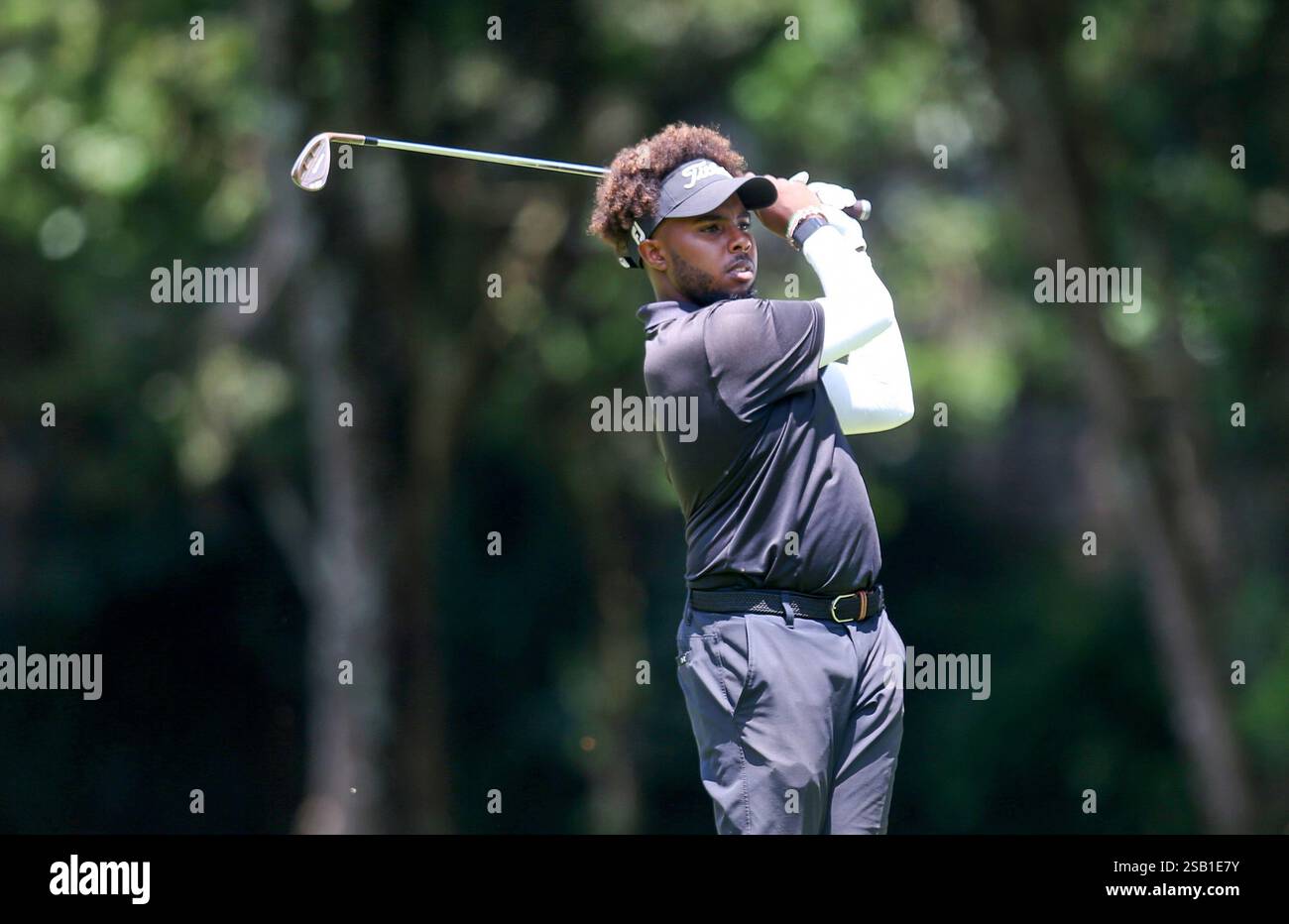 NAIROBI, KENIA, Chip, 18. Loch Bunker, Loch, Bunker, 9uBet Magical Kenya Open, kenya Open, Qualifikation, Sigona Golf Club, Chris Omollo, Shengolpixs Stockfoto