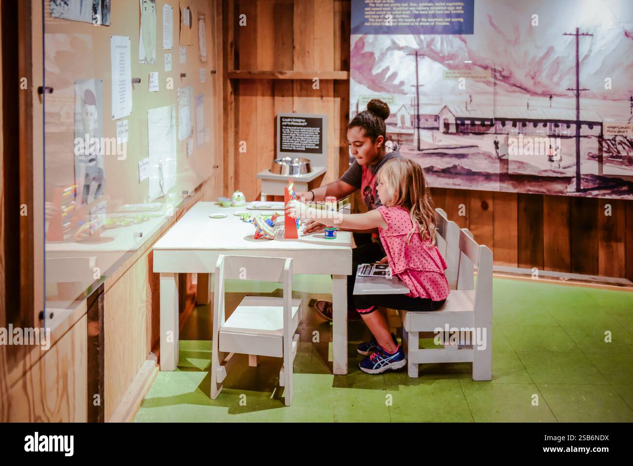 Independence, CA USA - 29. Juli 2018: Manzanar National Historic Site erzählt die Geschichte, wo japanische Amerikaner in einer Konzentration inhaftiert waren Stockfoto