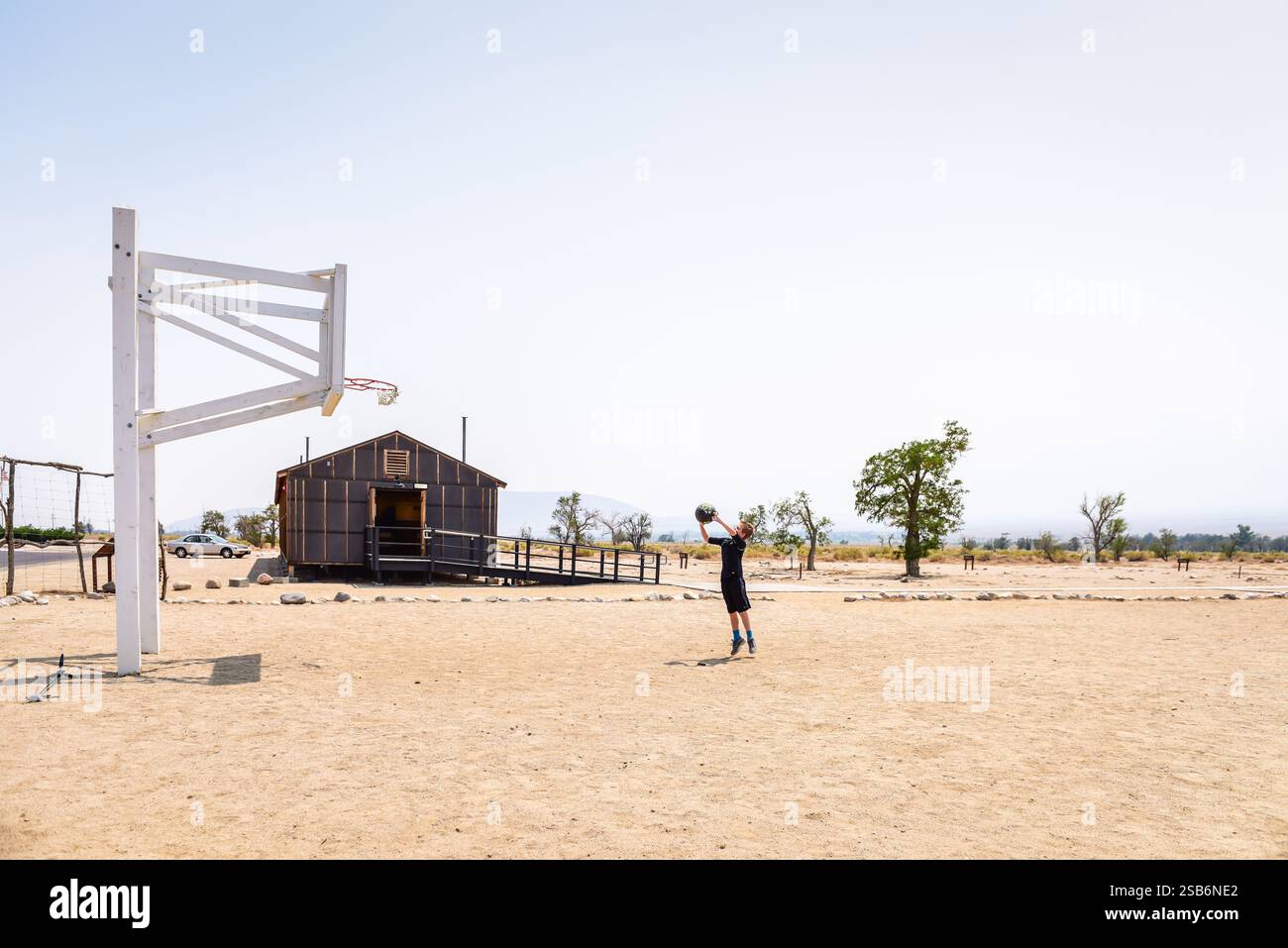 Independence, CA USA - 29. Juli 2018: Manzanar National Historic Site erzählt die Geschichte, wo japanische Amerikaner in einer Konzentration inhaftiert waren Stockfoto