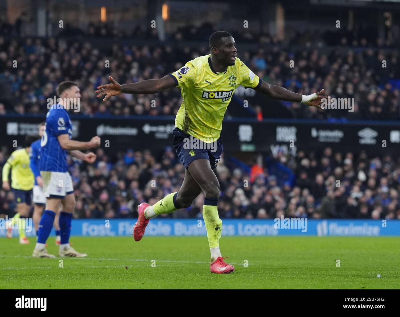 Paul Onuachu aus Southampton feiert das zweite Tor ihrer Mannschaft während des Premier League-Spiels in Portman Road, Ipswich. Bilddatum: Samstag, 1. Februar 2025. Stockfoto
