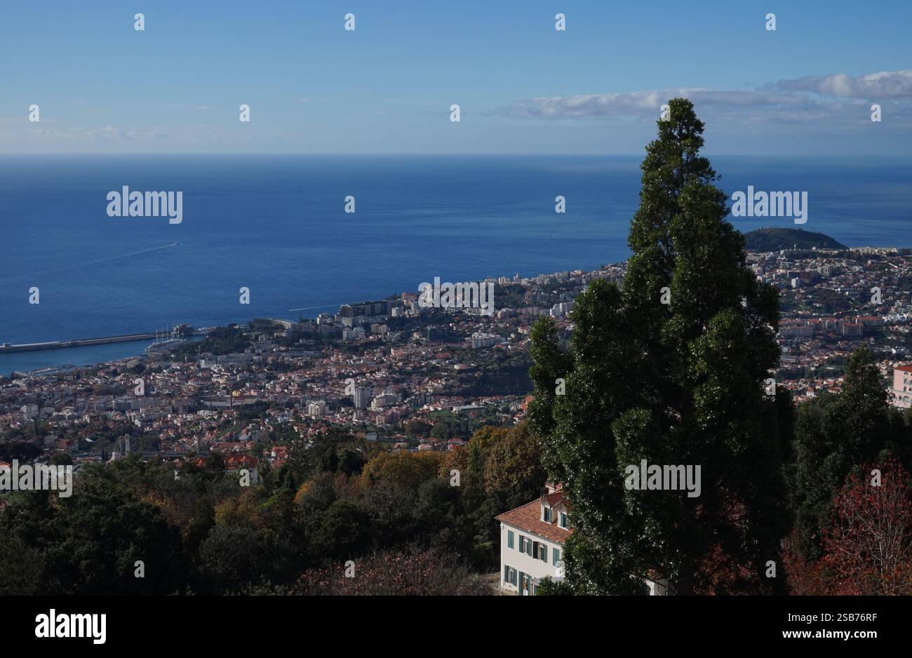 Die Stadt Funchal am Atlantik, Madeira, Portugal Stockfoto