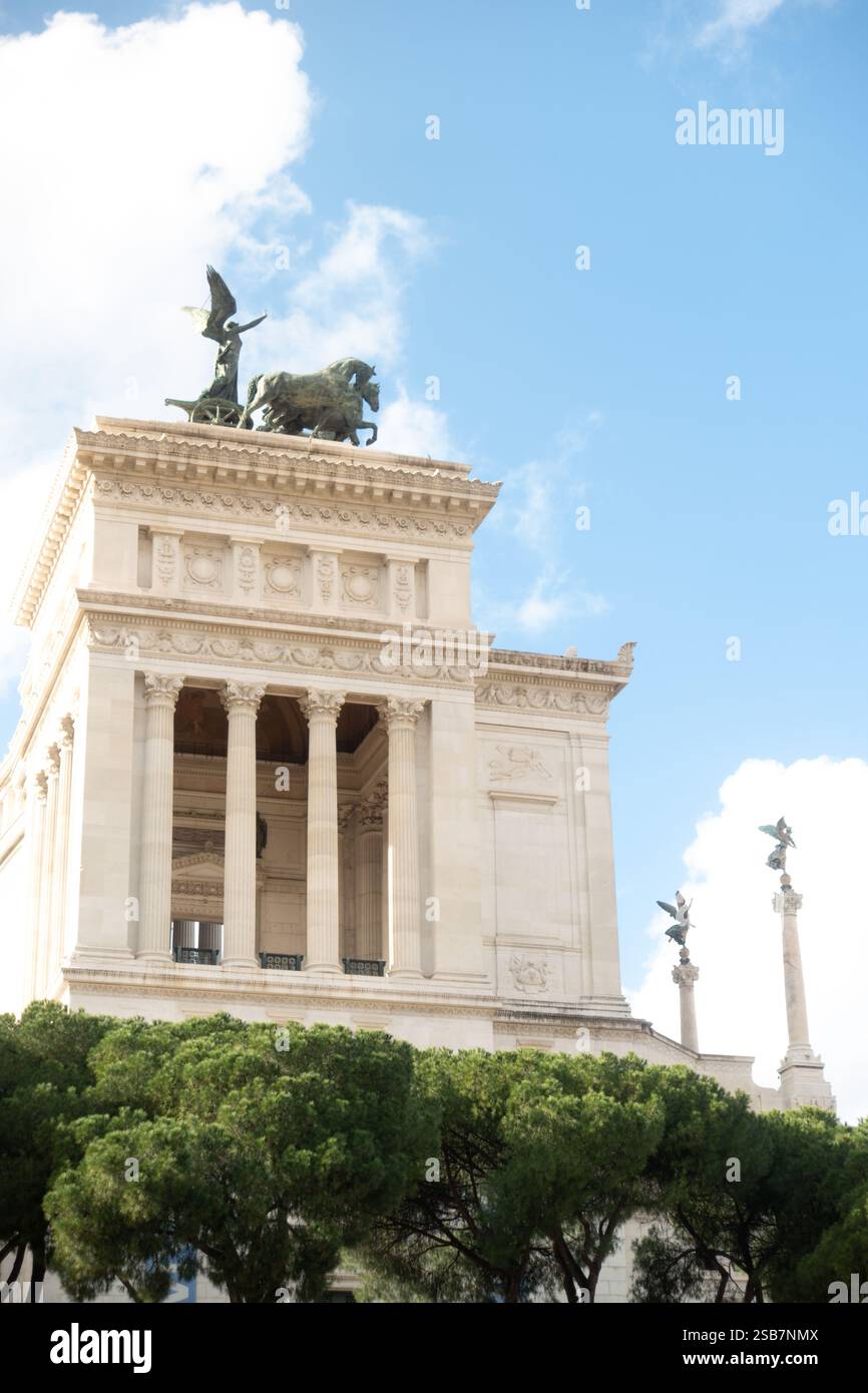 Nationaldenkmal für Victor Emmanuel II (Vittorio Emanuele II), Vittoriano in Rom, Italien an einem sonnigen Tag Stockfoto
