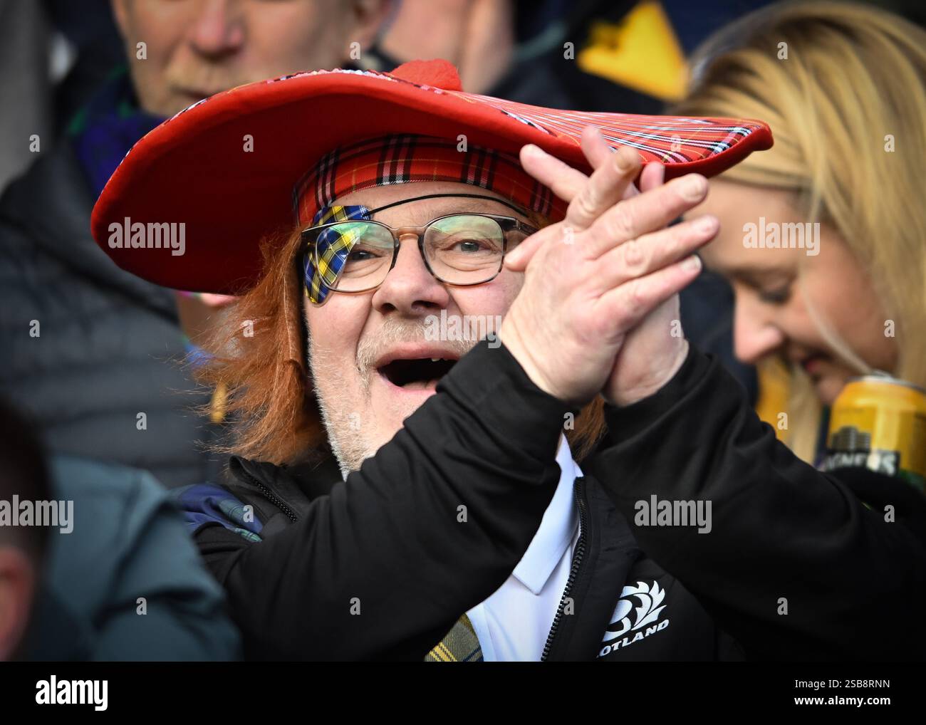 Edinburgh, Großbritannien. Februar 2025. Schottische Fans beim Six Nations Championship-Spiel im Murrayfield Stadium, Edinburgh. Der Bildnachweis sollte lauten: Neil Hanna/Sportimage Credit: Sportimage Ltd/Alamy Live News Stockfoto