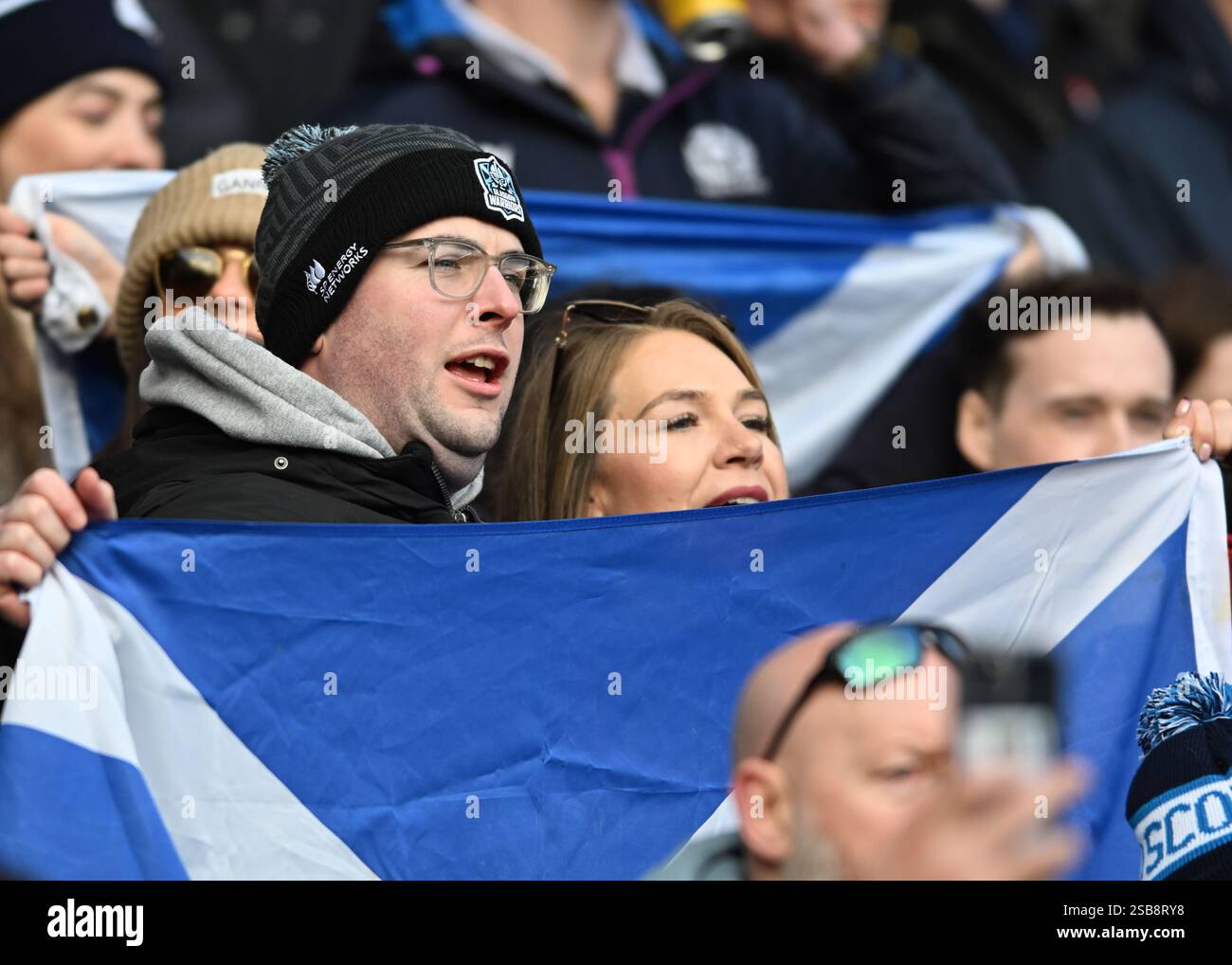 Edinburgh, Großbritannien. Februar 2025. Schottische Fans beim Six Nations Championship-Spiel im Murrayfield Stadium, Edinburgh. Der Bildnachweis sollte lauten: Neil Hanna/Sportimage Credit: Sportimage Ltd/Alamy Live News Stockfoto