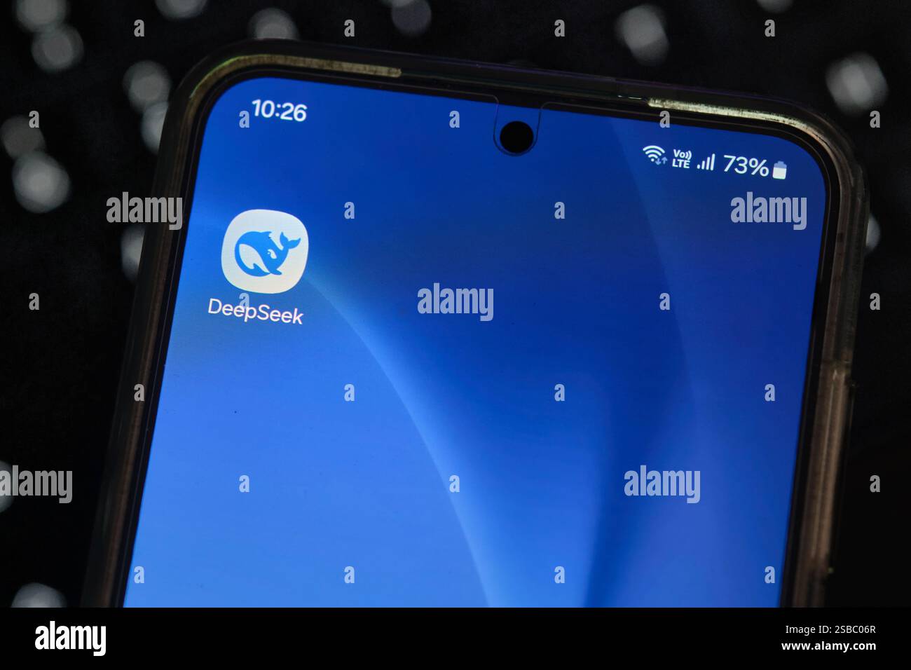 Der Bildschirm eines Smartphones mit der AI Deepseek App aus China Stockfoto