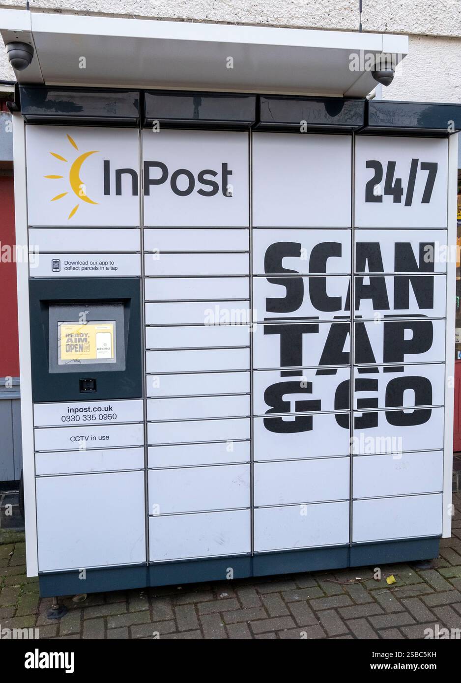 Gepäckabhol- und Rückgabeservice im Posteingang, Livingston, Schottland, Großbritannien Stockfoto