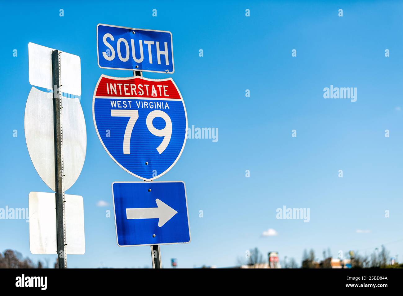 Charleston, Fairmont Straßenschild zum interstate Highway 79 in West Virginia im Herbst in Clarksburg Stockfoto